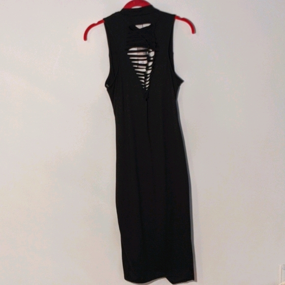Cut Out Dress - Picture 4 of 4